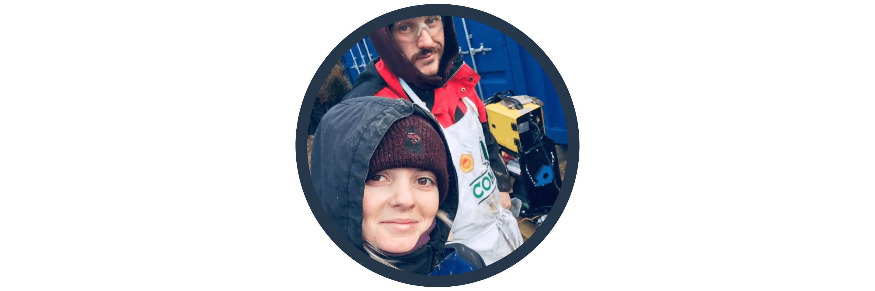 Yann et Alicia on construit leur maison en containers